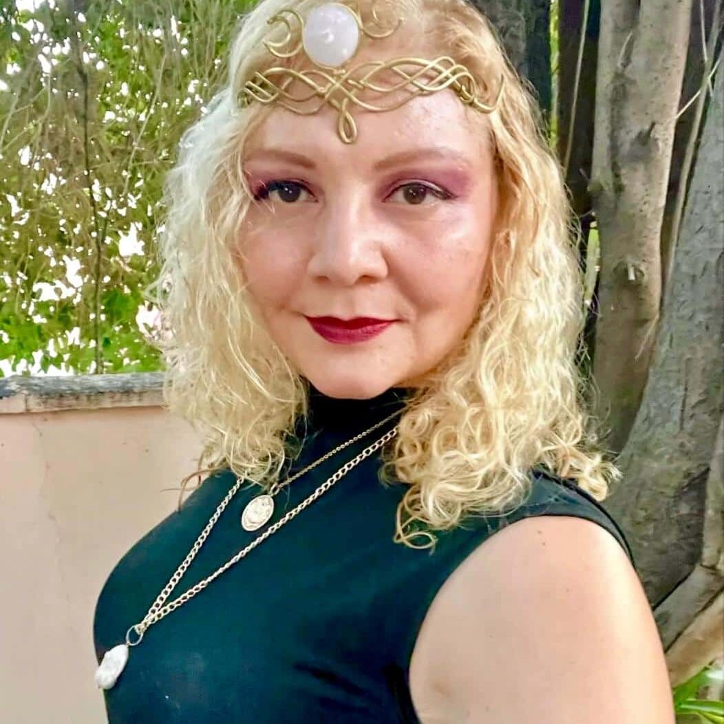 KAREN TRACY KAREN TRACY
